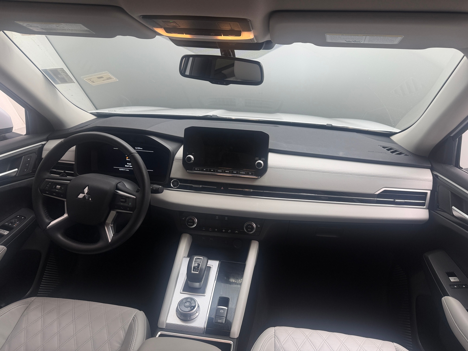 Thumbnail: 2024 Mitsubishi Outlander - 2