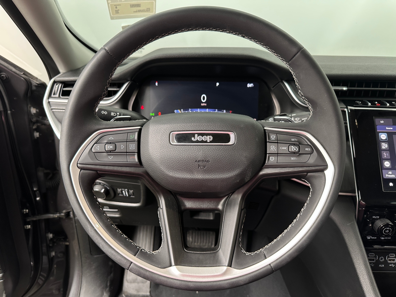 Thumbnail: 2023 Jeep Grand Cherokee L - 5