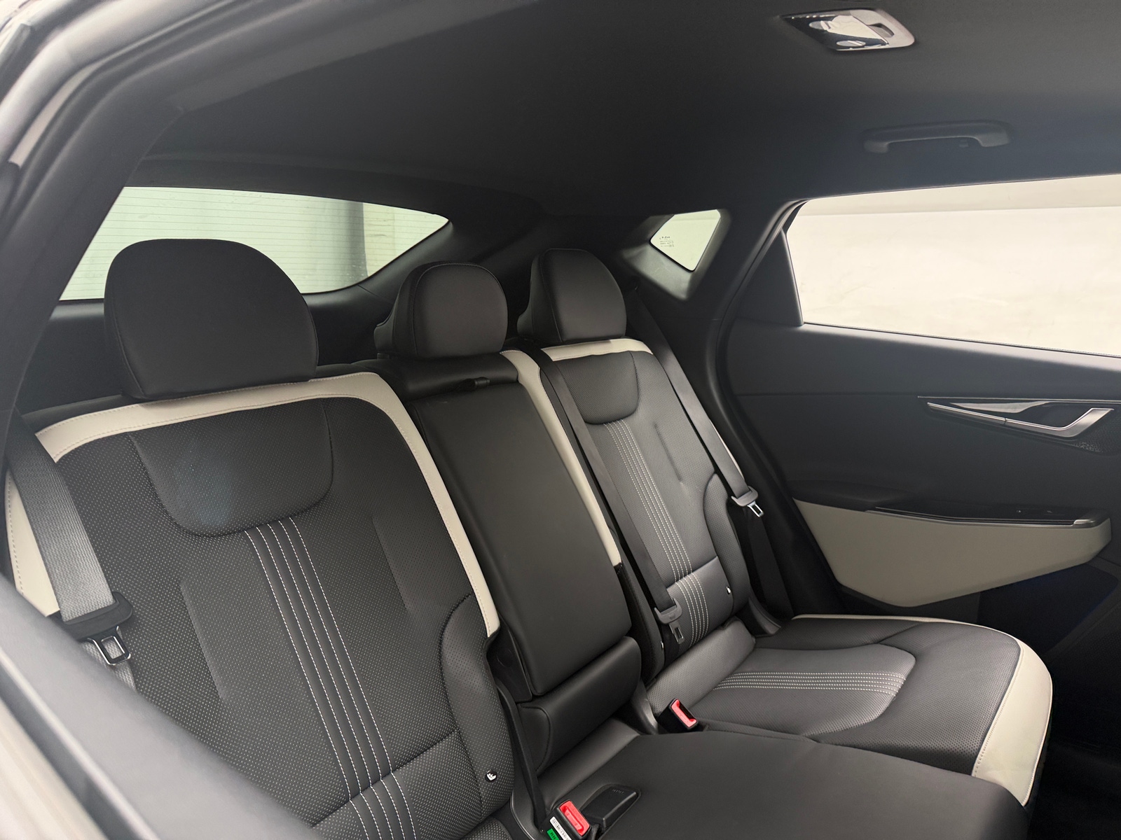 Thumbnail: 2023 Kia EV6 - 5