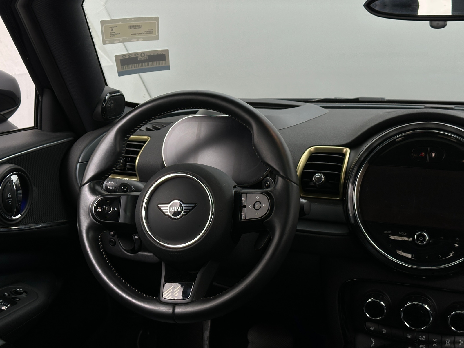Thumbnail: 2023 MINI Cooper Clubman - 4