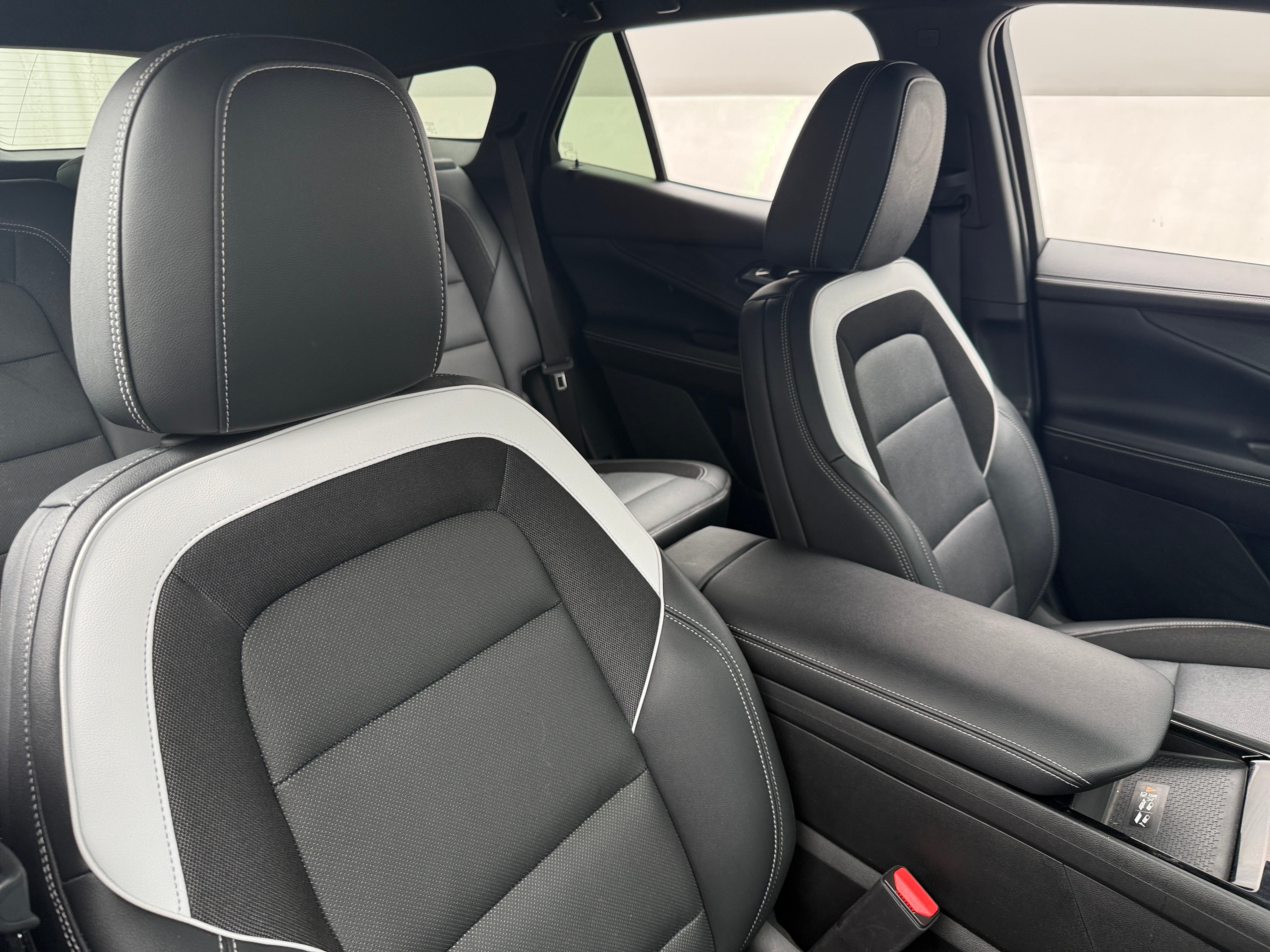 Used 2024 Chevrolet Blazer EV LT with VIN 3GNKDBRJ0RS216304 for sale in Auburn, WA