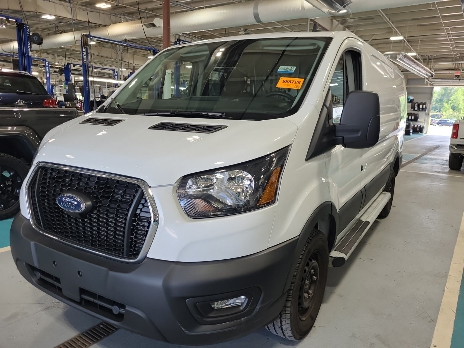 2025 Ford T250 Vans 3.5l V6 Di Dohc Gas T250 Vans Low Roof Cargo Van RWD 148 2d