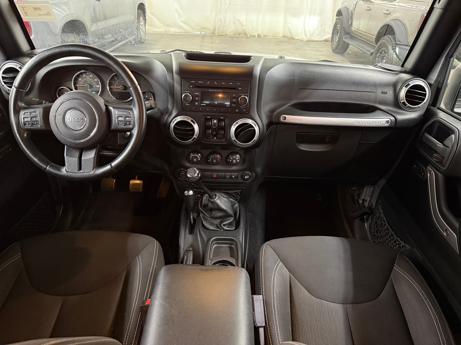 Thumbnail: 2015 Jeep Wrangler - 3