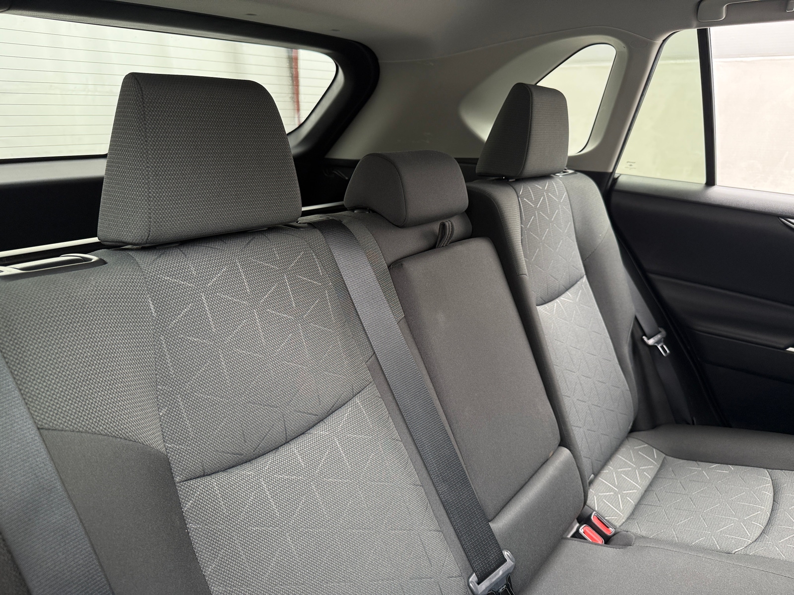 Thumbnail: 2021 Toyota RAV4 - 6