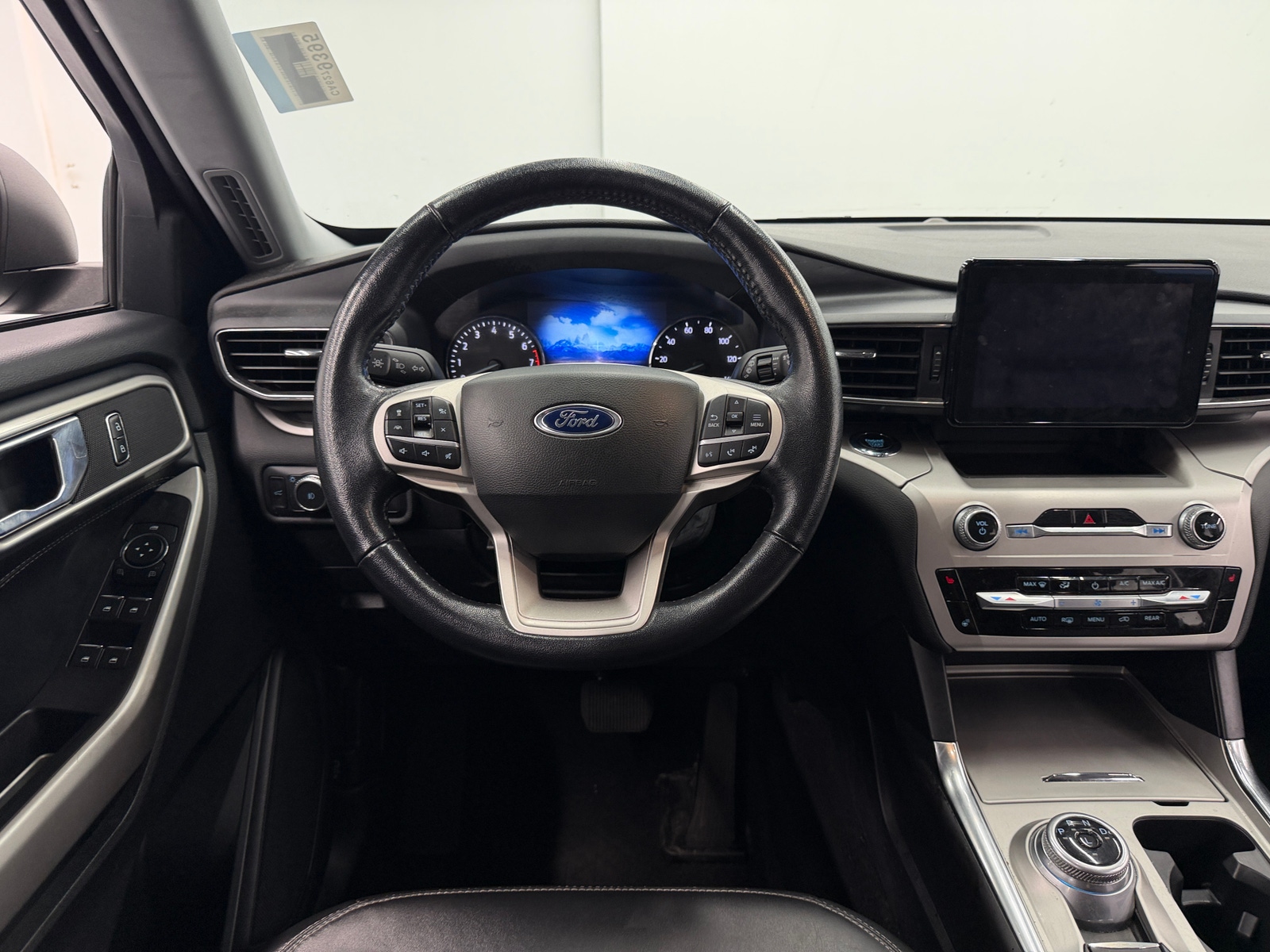 Thumbnail: 2022 Ford Explorer - 4