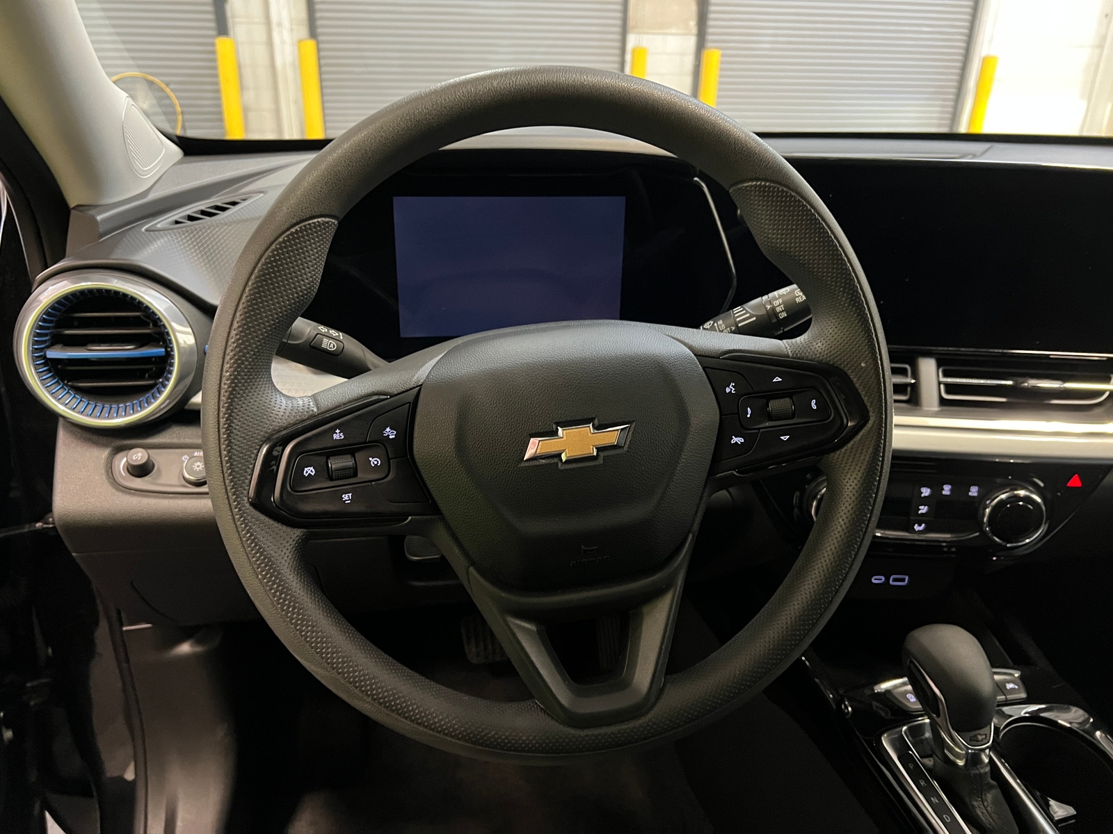 Thumbnail: 2025 Chevrolet Trax - 4