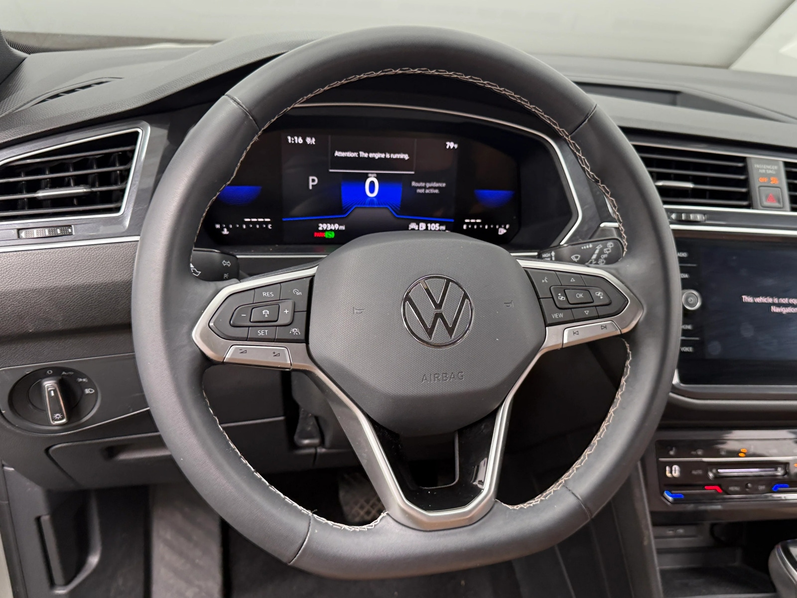 Thumbnail: 2023 Volkswagen Tiguan - 4