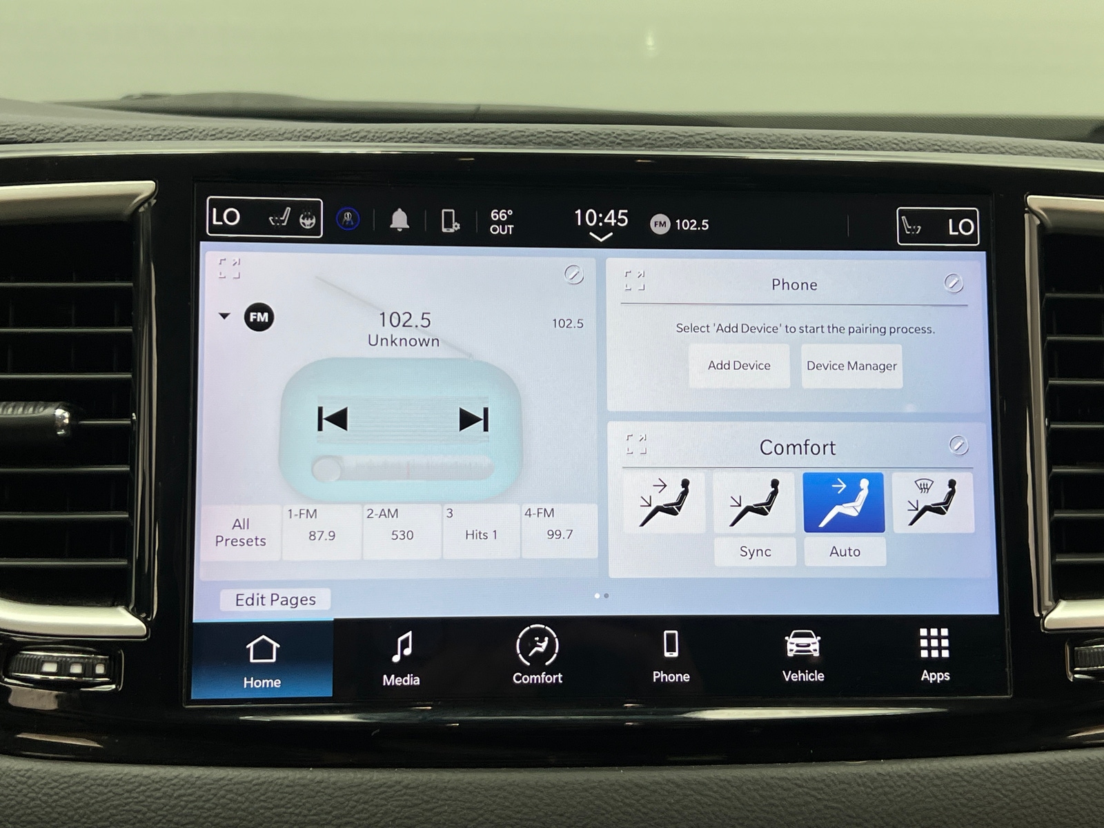 Thumbnail: 2023 Chrysler Pacifica - 3