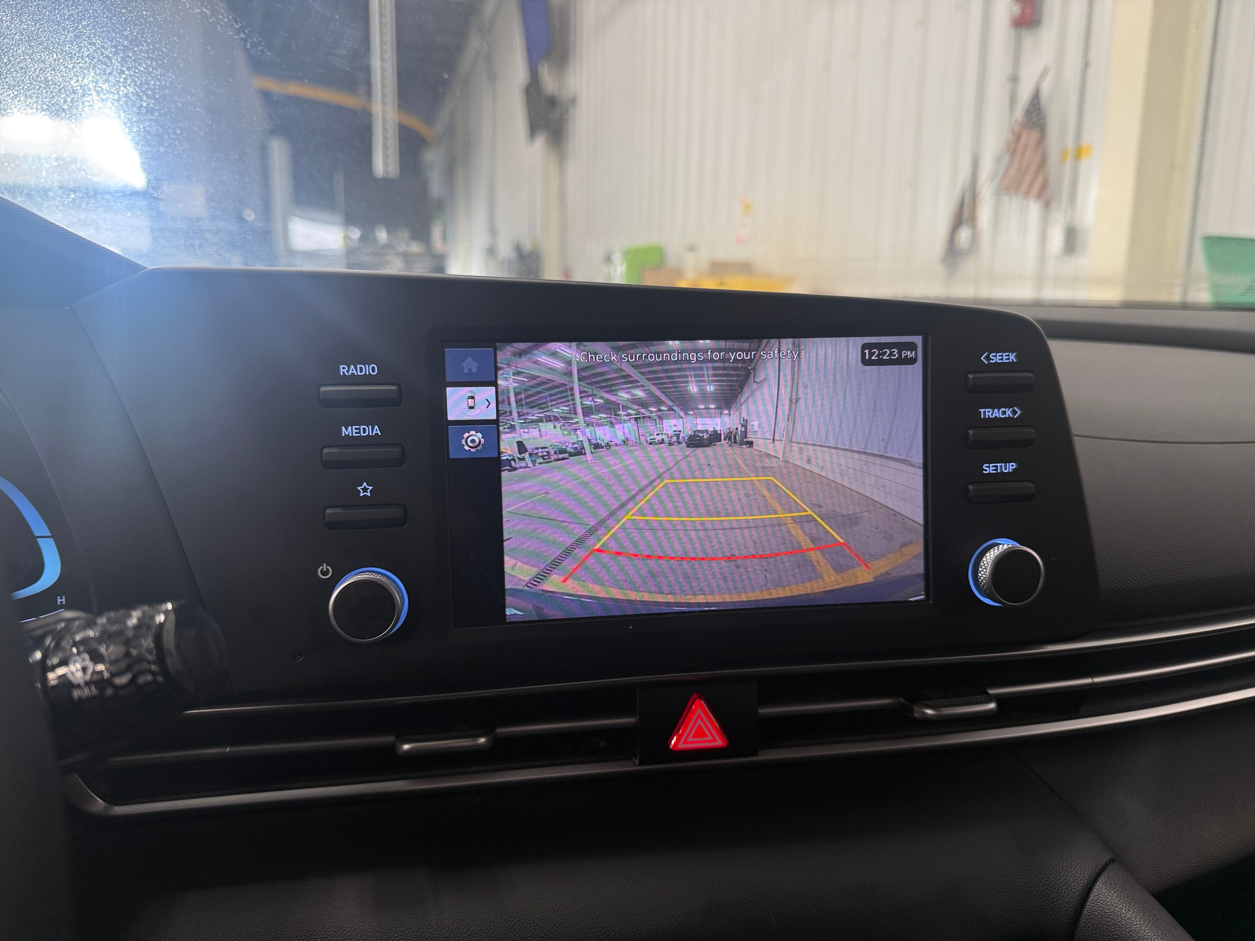 2024 Hyundai Elantra SE - Photo 16