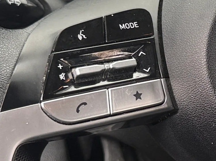 2024 Hyundai Elantra SE - Photo 10