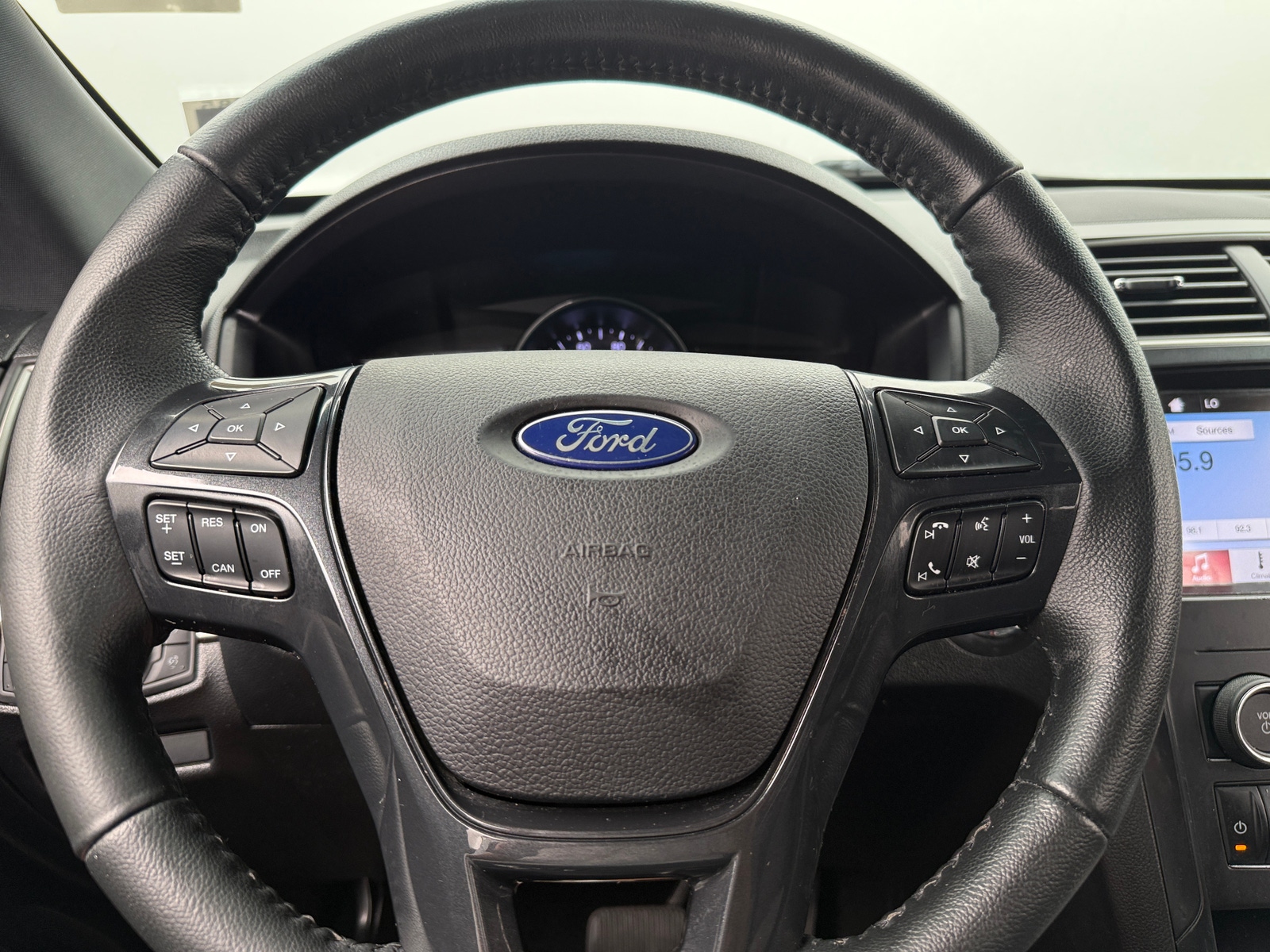 Thumbnail: 2018 Ford Explorer - 5