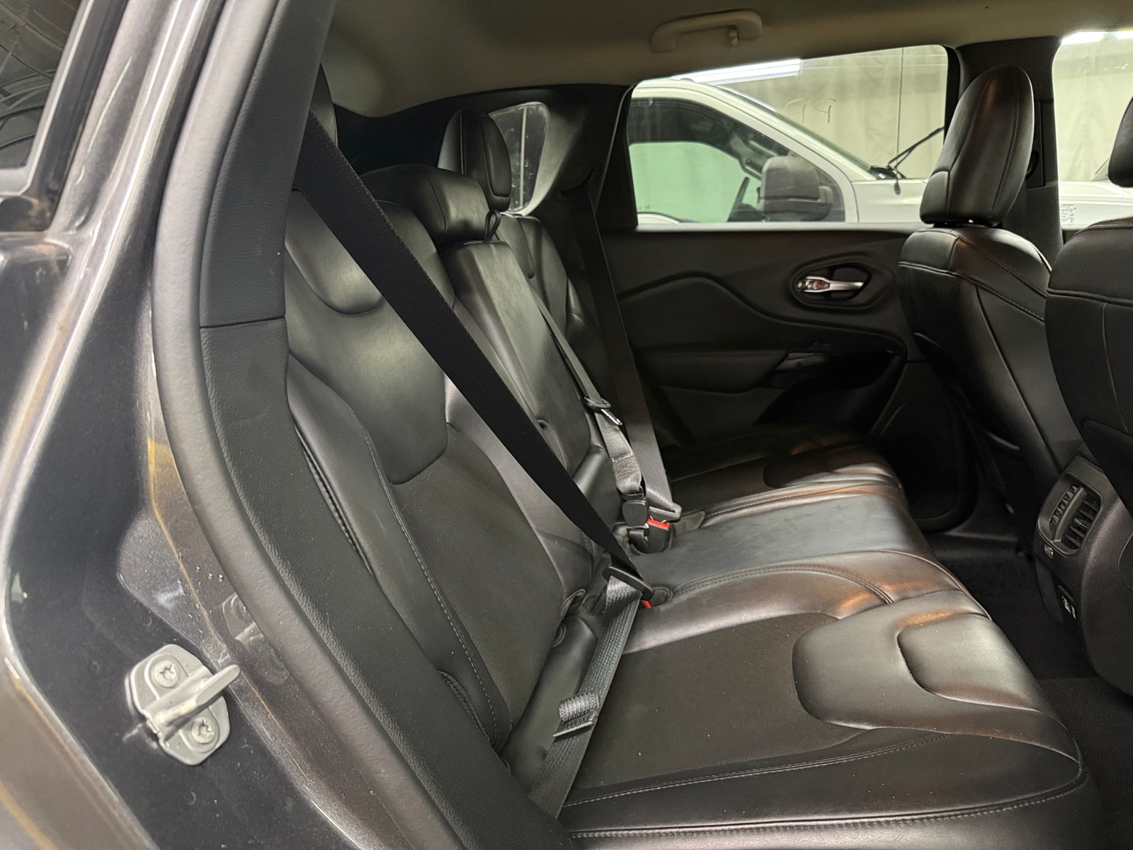 Thumbnail: 2021 Jeep Cherokee - 6