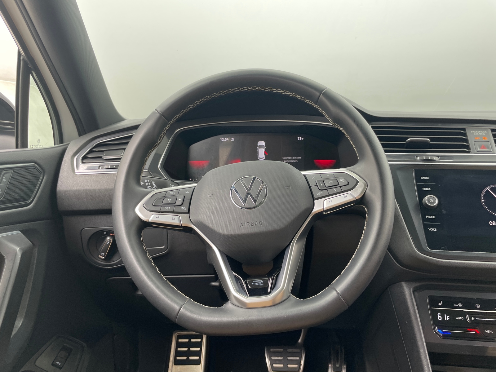 Thumbnail: 2023 Volkswagen Tiguan - 4