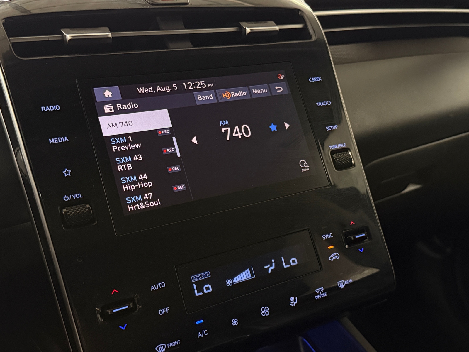 Thumbnail: 2023 Hyundai Tucson - 3