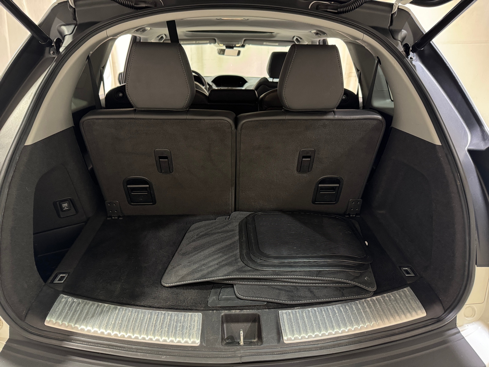Thumbnail: 2017 Acura MDX - 6