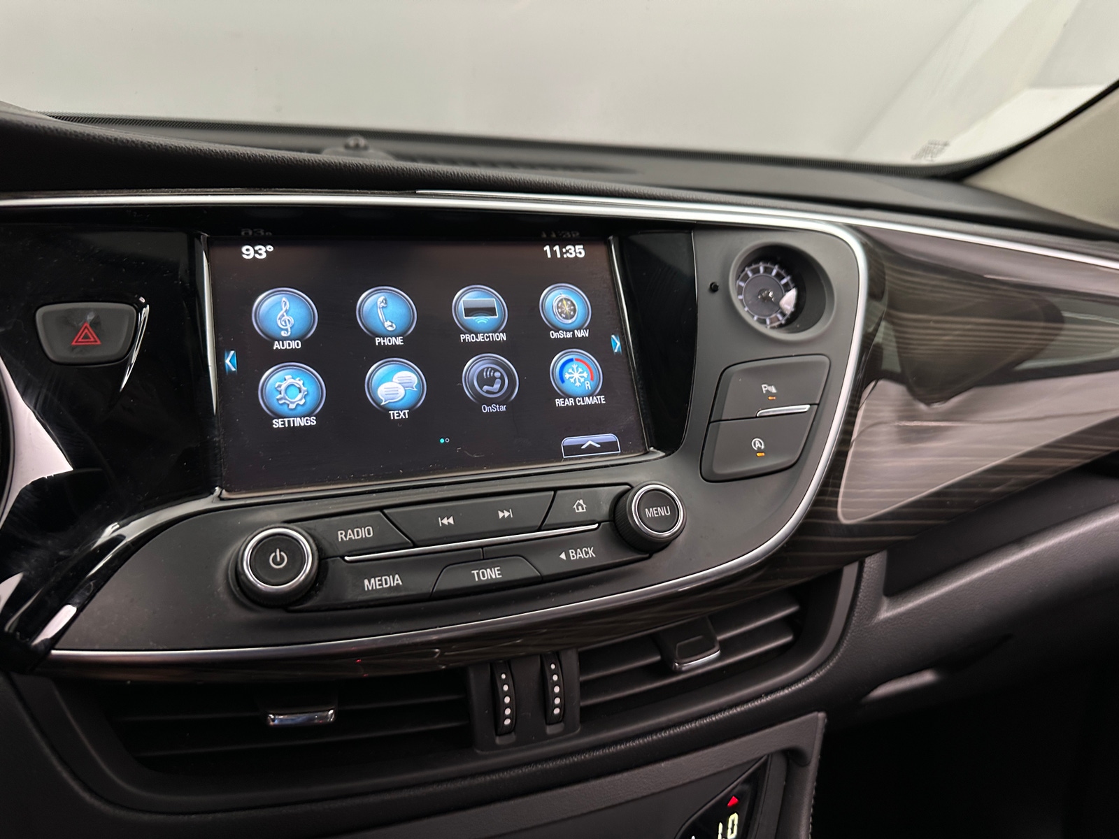 Thumbnail: 2020 Buick Envision - 3