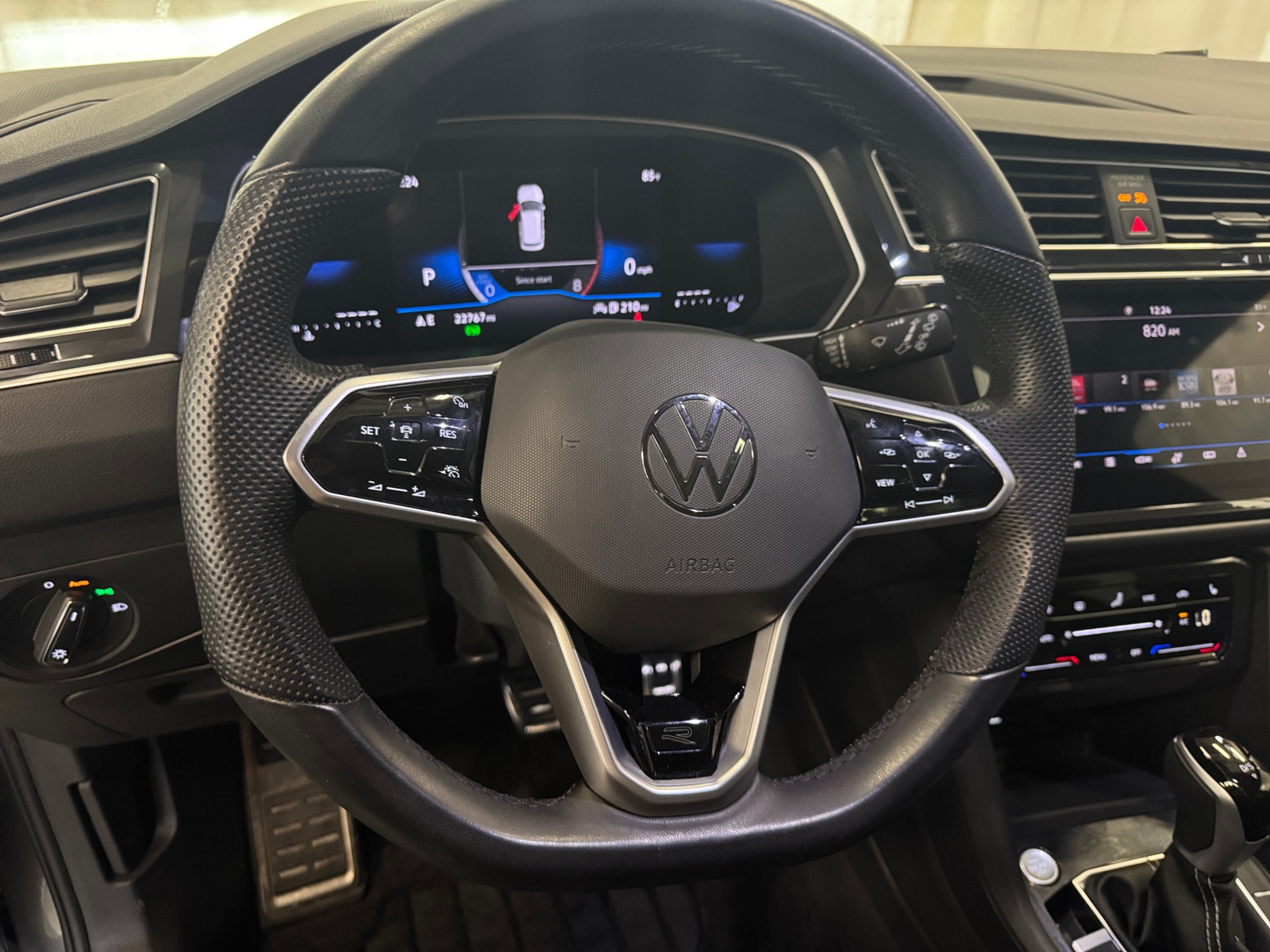 Thumbnail: 2024 Volkswagen Tiguan - 4