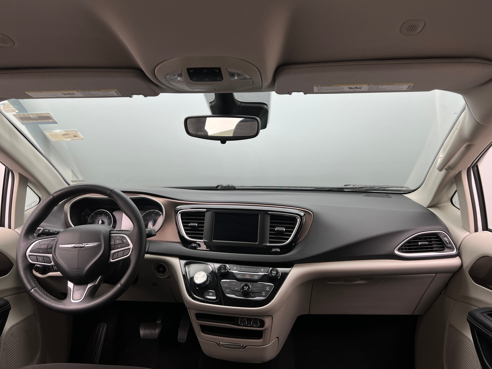 Thumbnail: 2023 Chrysler Voyager - 3