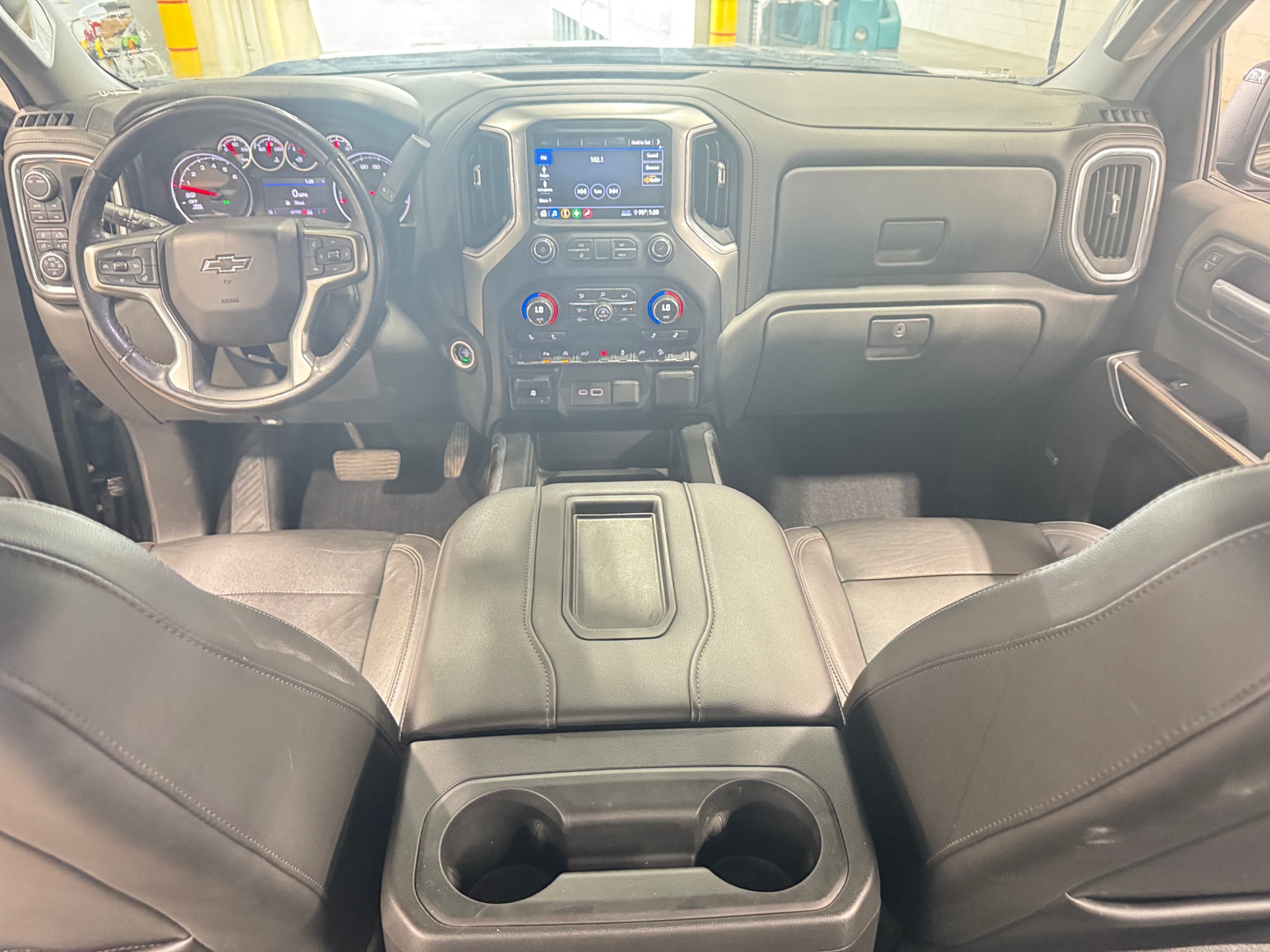 Thumbnail: 2020 Chevrolet Silverado 1500 - 3