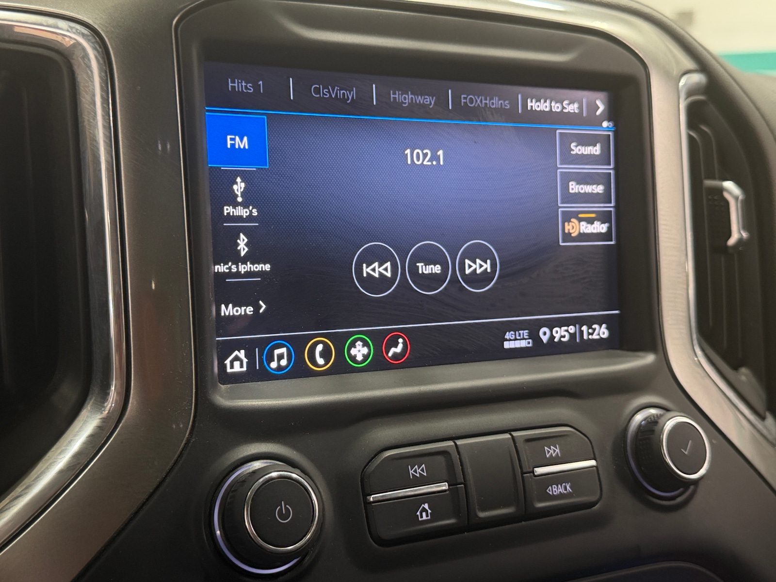 Thumbnail: 2020 Chevrolet Silverado 1500 - 4