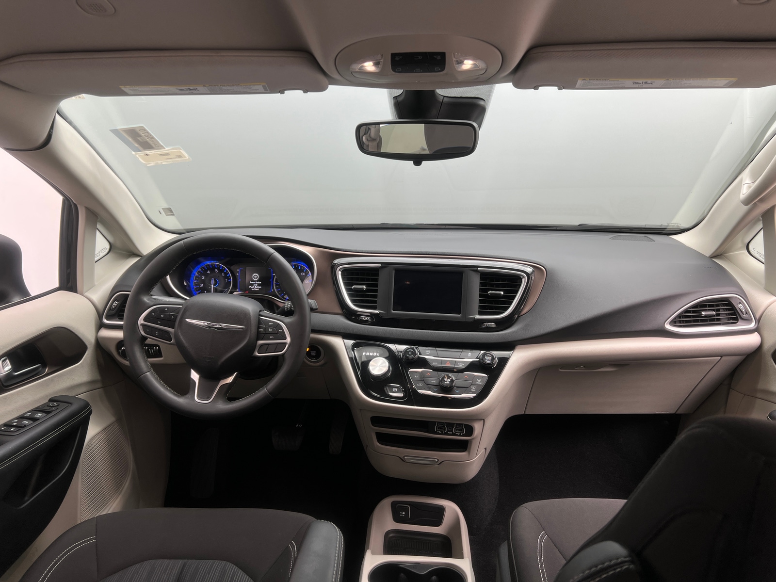 Thumbnail: 2023 Chrysler Voyager - 3