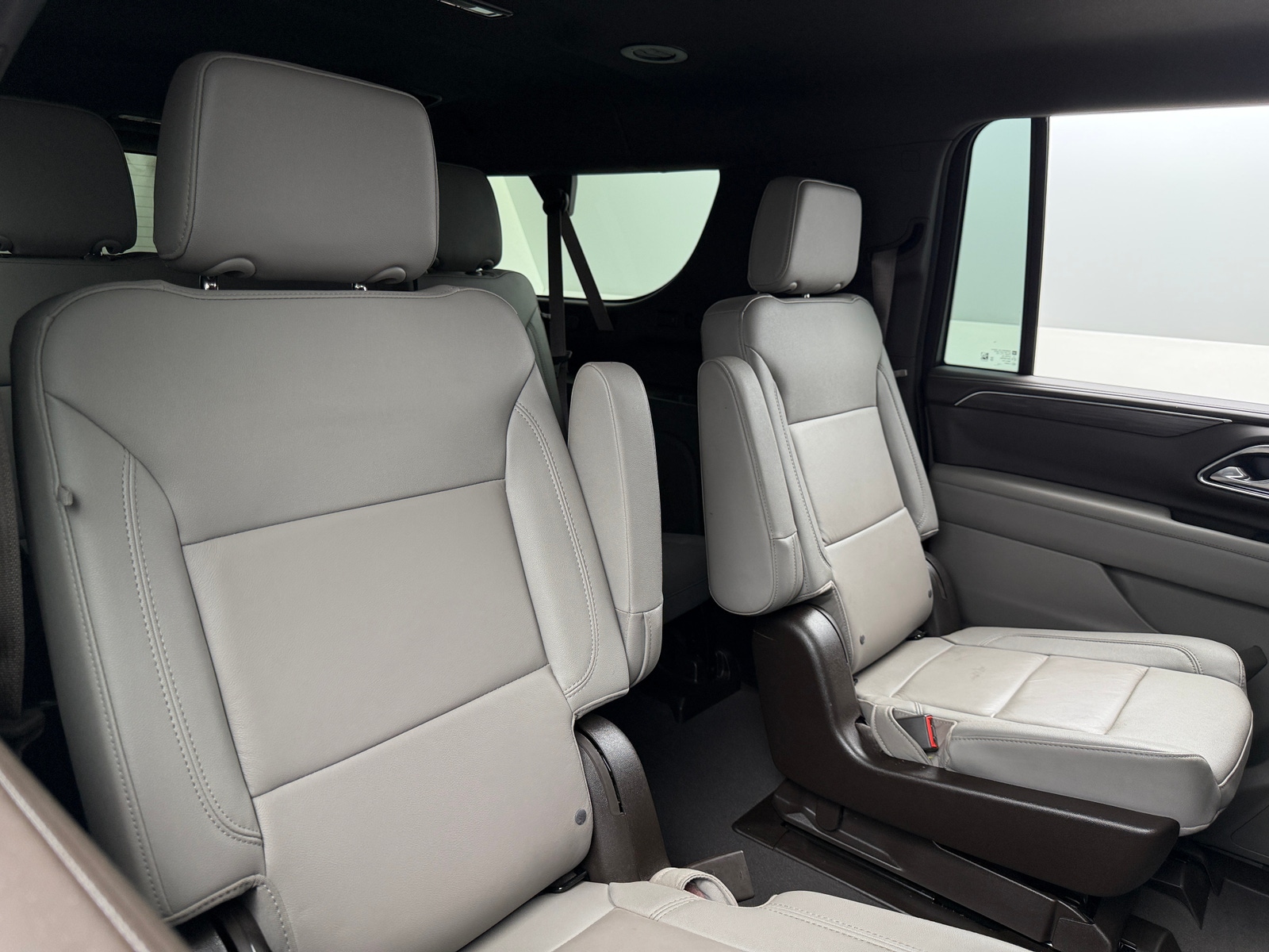 Thumbnail: 2023 Chevrolet Suburban - 5