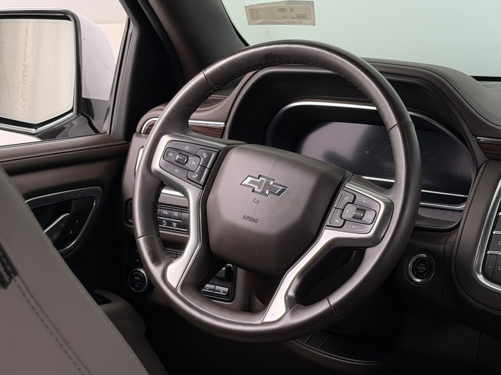 Thumbnail: 2023 Chevrolet Suburban - 4