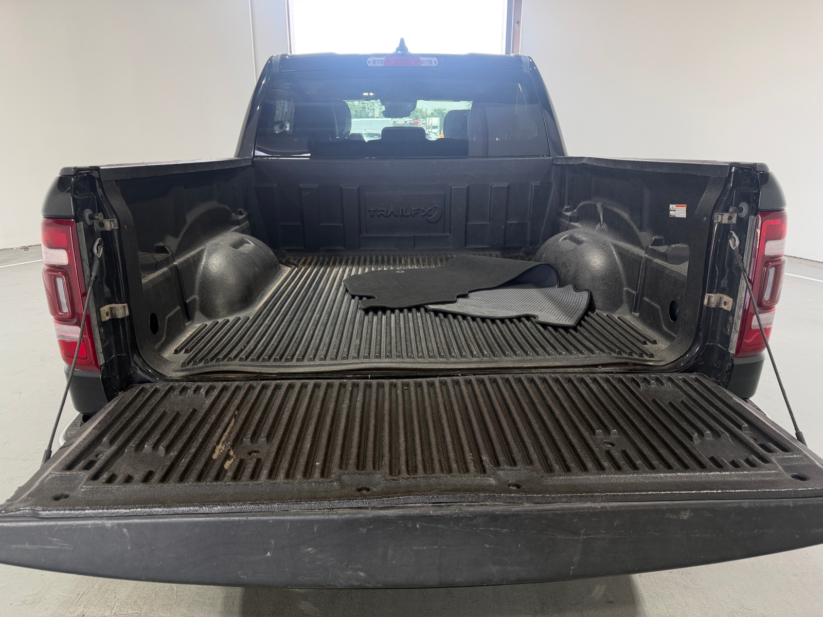 Thumbnail: 2024 RAM 1500 - 6