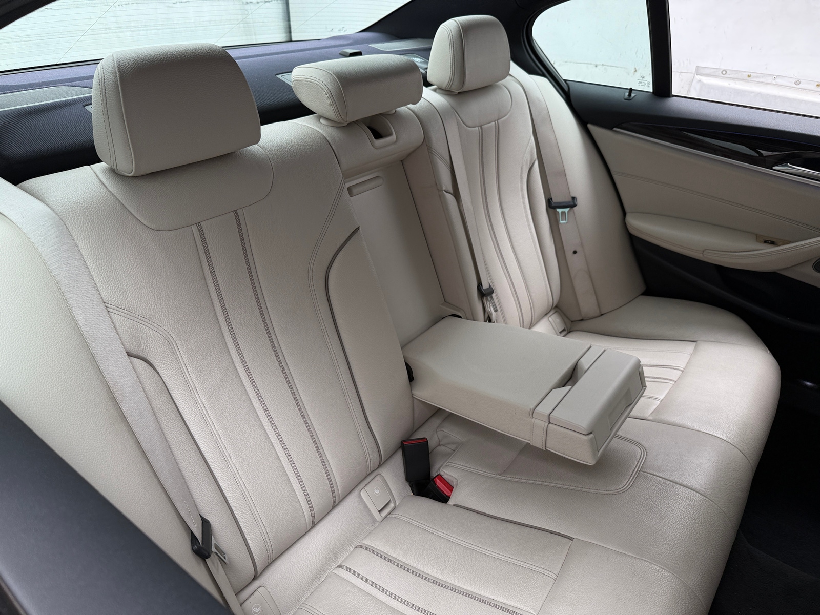 Thumbnail: 2018 BMW 5 Series - 5