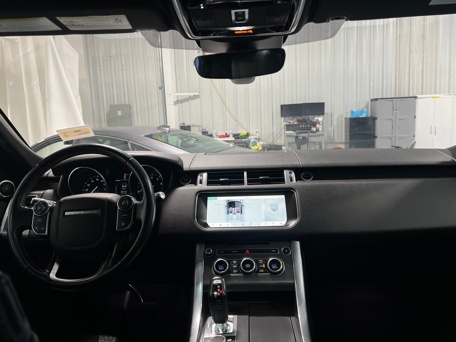 Thumbnail: 2017 Land Rover Range Rover Sport - 2