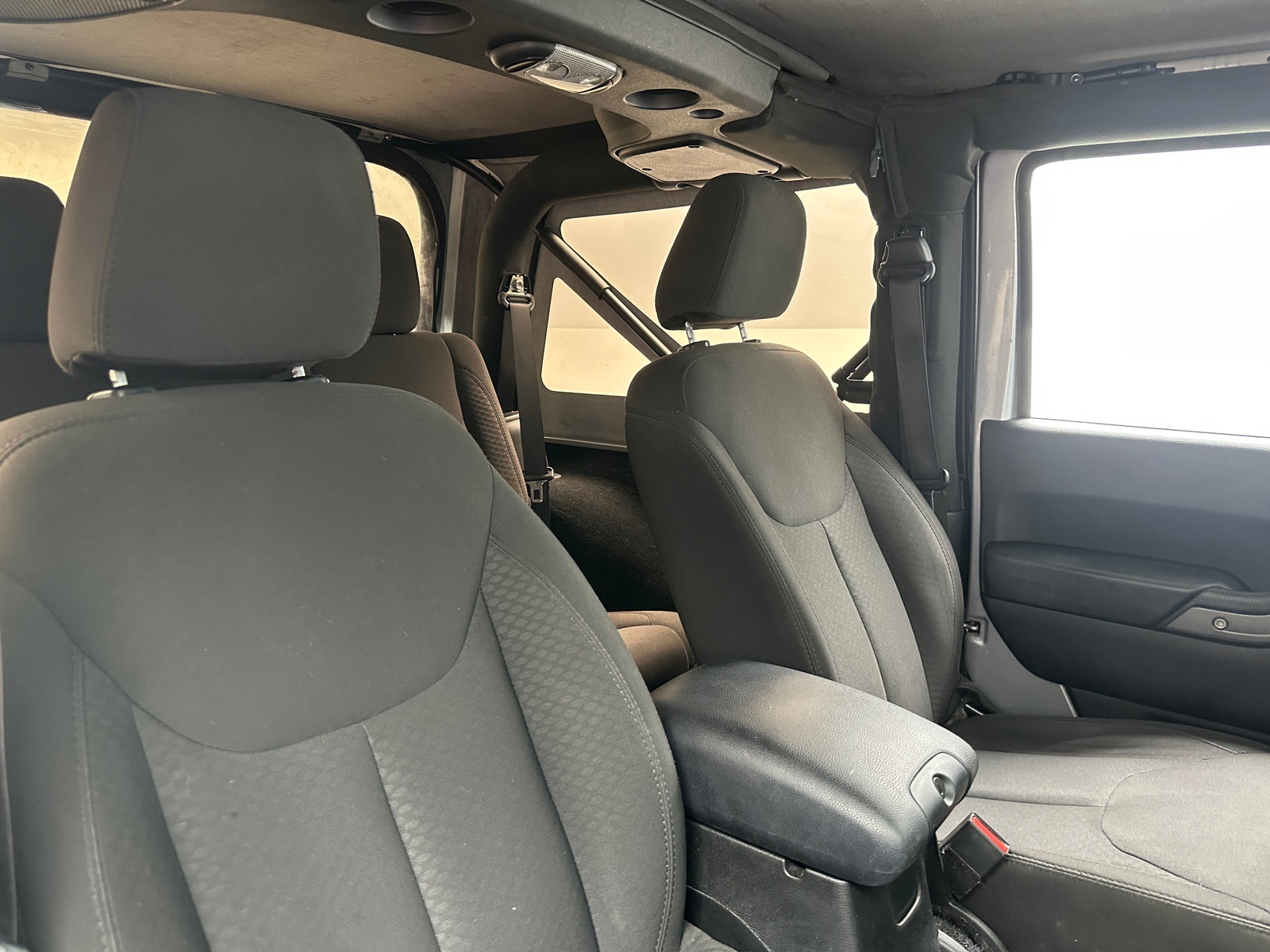 Thumbnail: 2017 Jeep Wrangler - 2