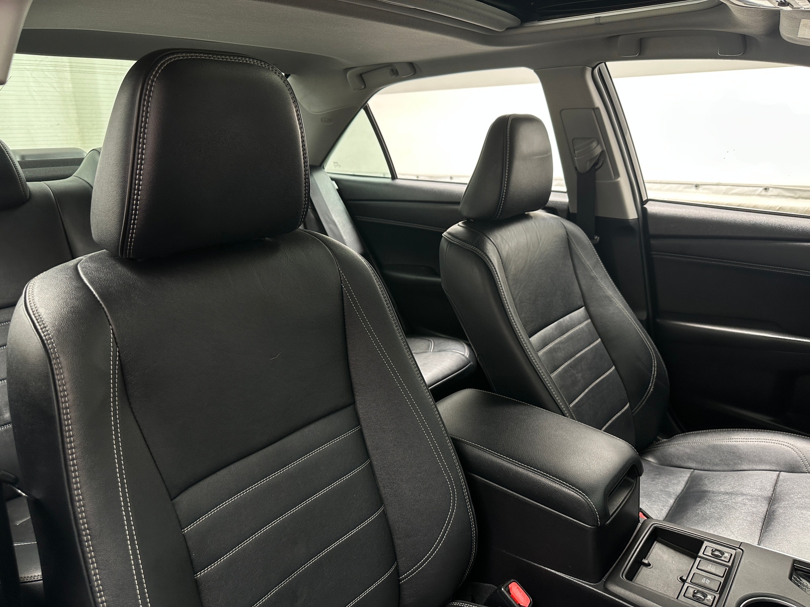 Thumbnail: 2016 Toyota Camry - 2