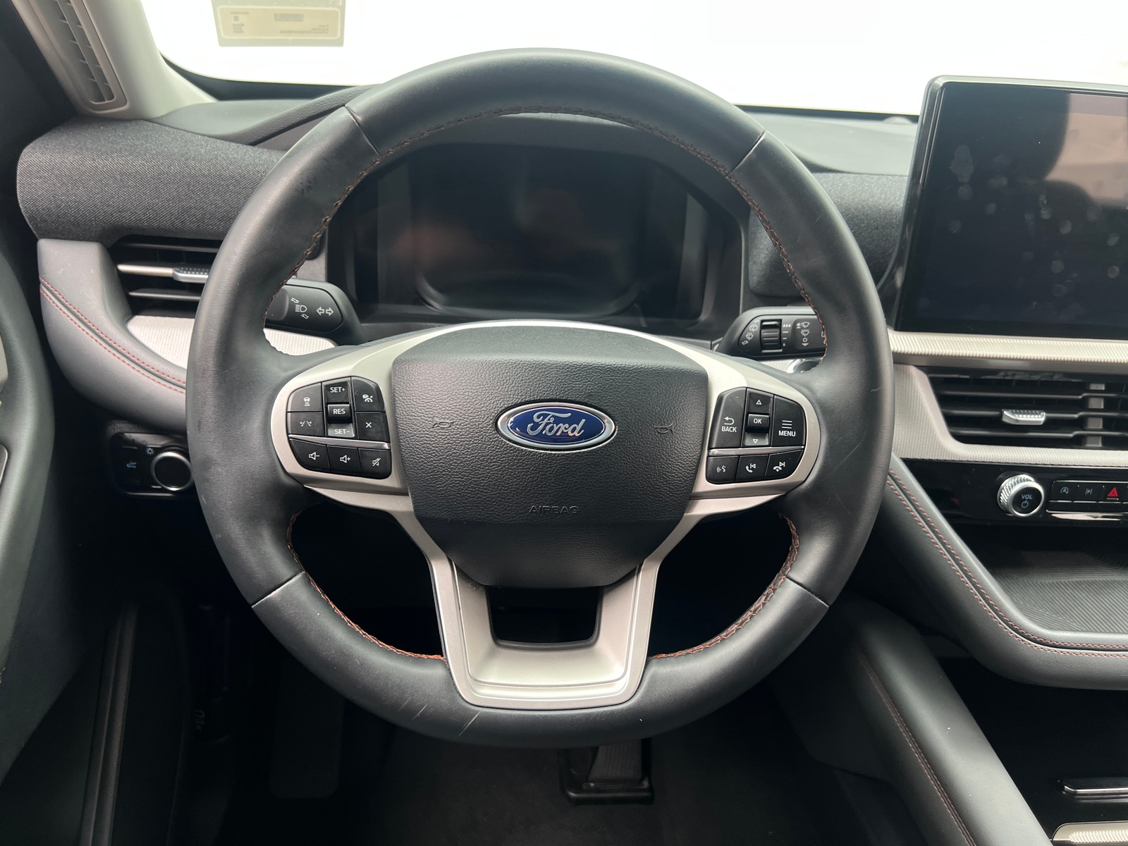 Thumbnail: 2025 Ford Explorer - 5