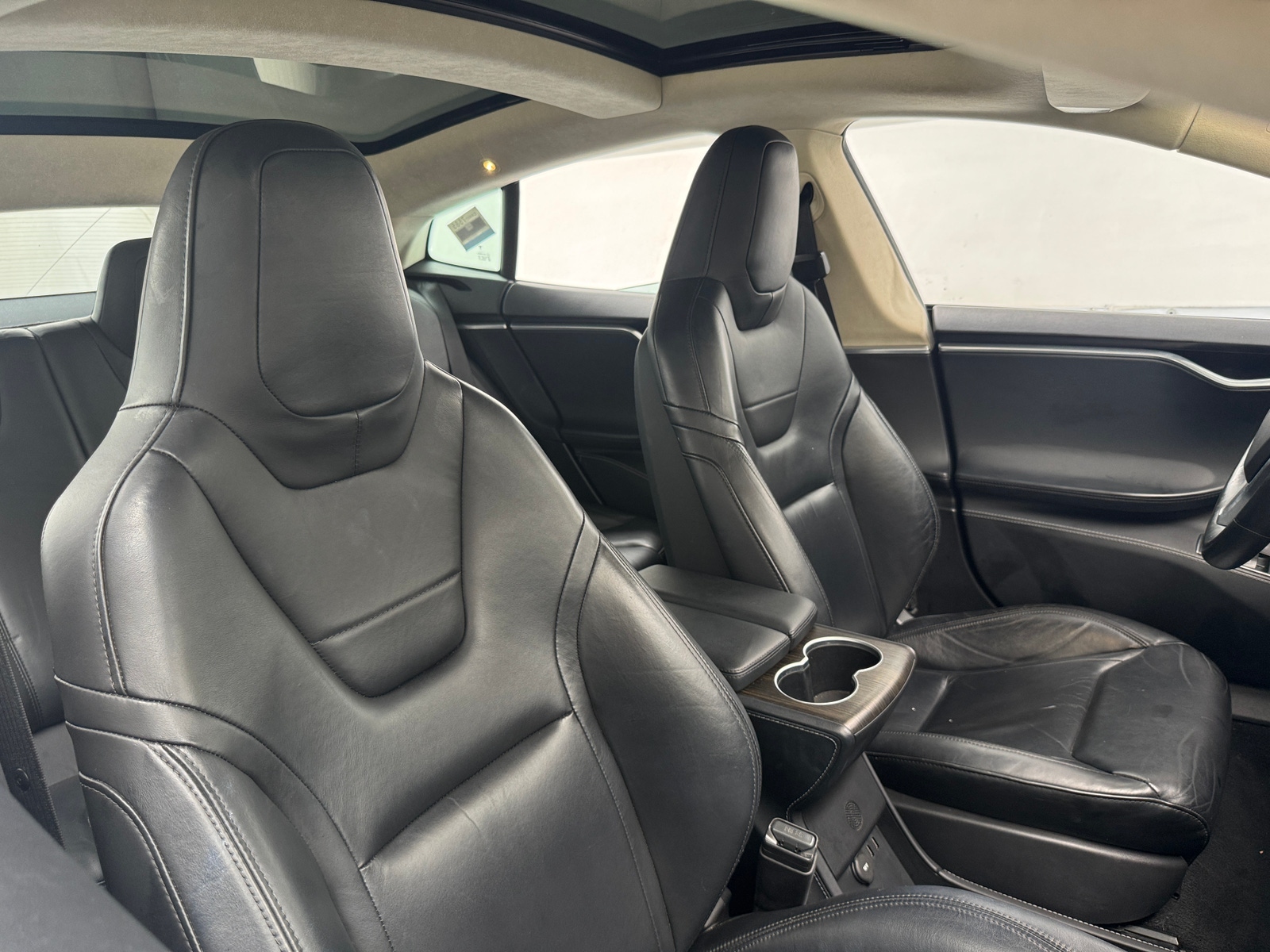 Thumbnail: 2015 Tesla Model S - 2
