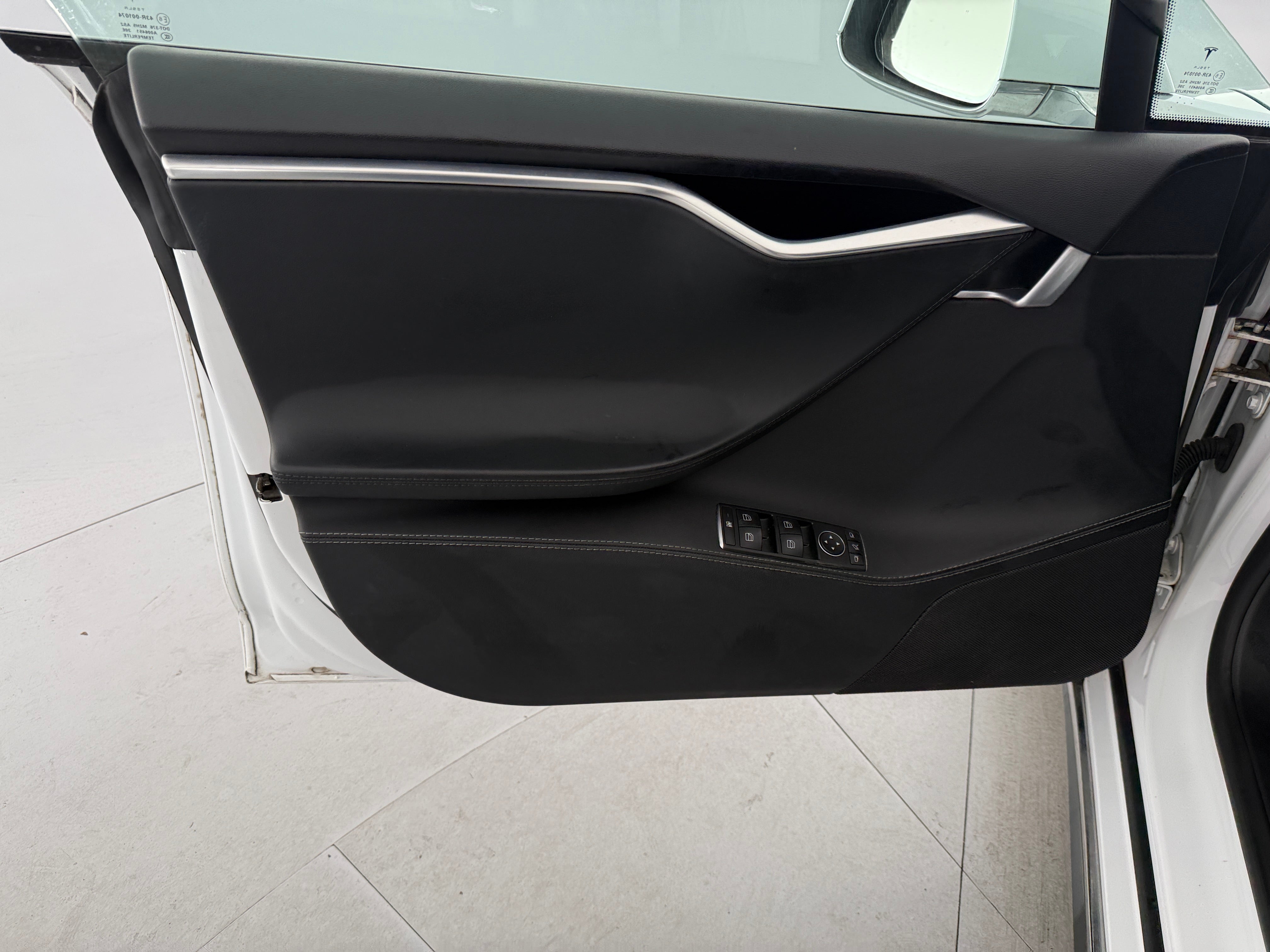 Used 2015 Tesla Model S S with VIN 5YJSA1E2XFF101322 for sale in Auburn, WA