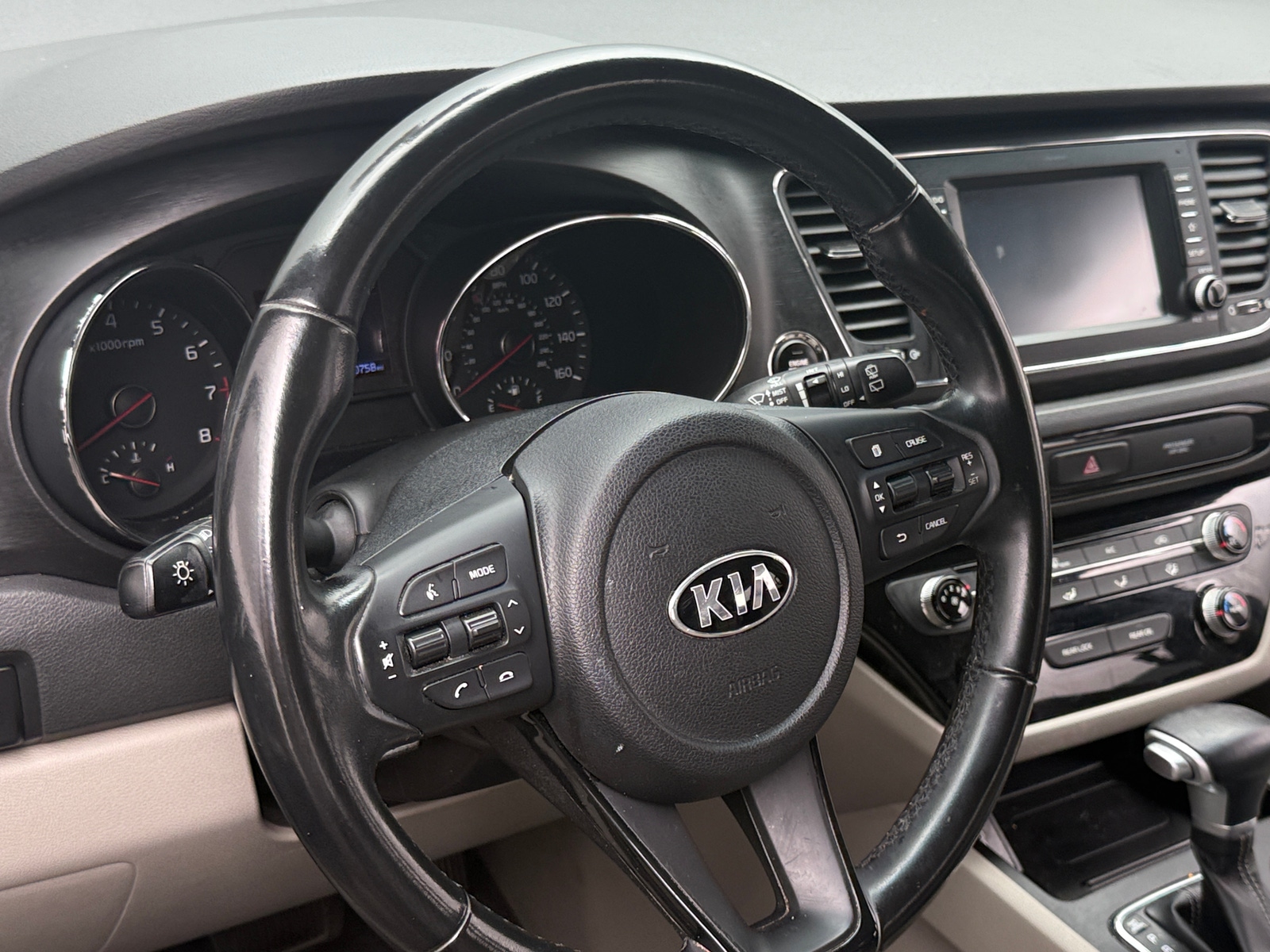 Thumbnail: 2020 Kia Sedona - 4
