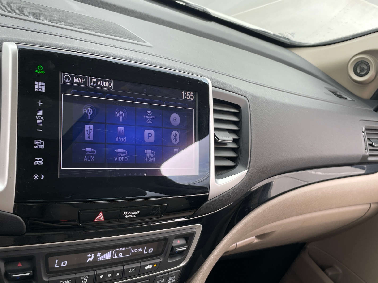 Thumbnail: 2016 Honda Pilot - 3
