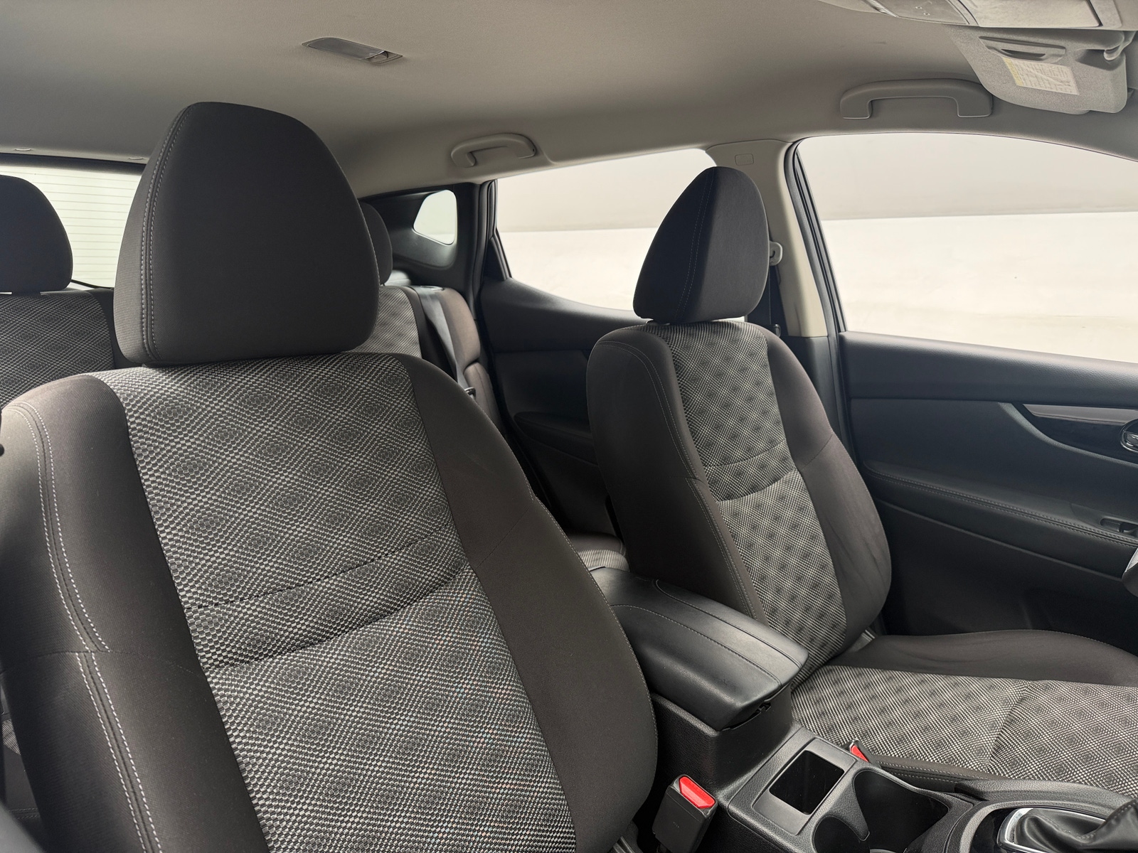 Thumbnail: 2020 Nissan Rogue Sport - 2
