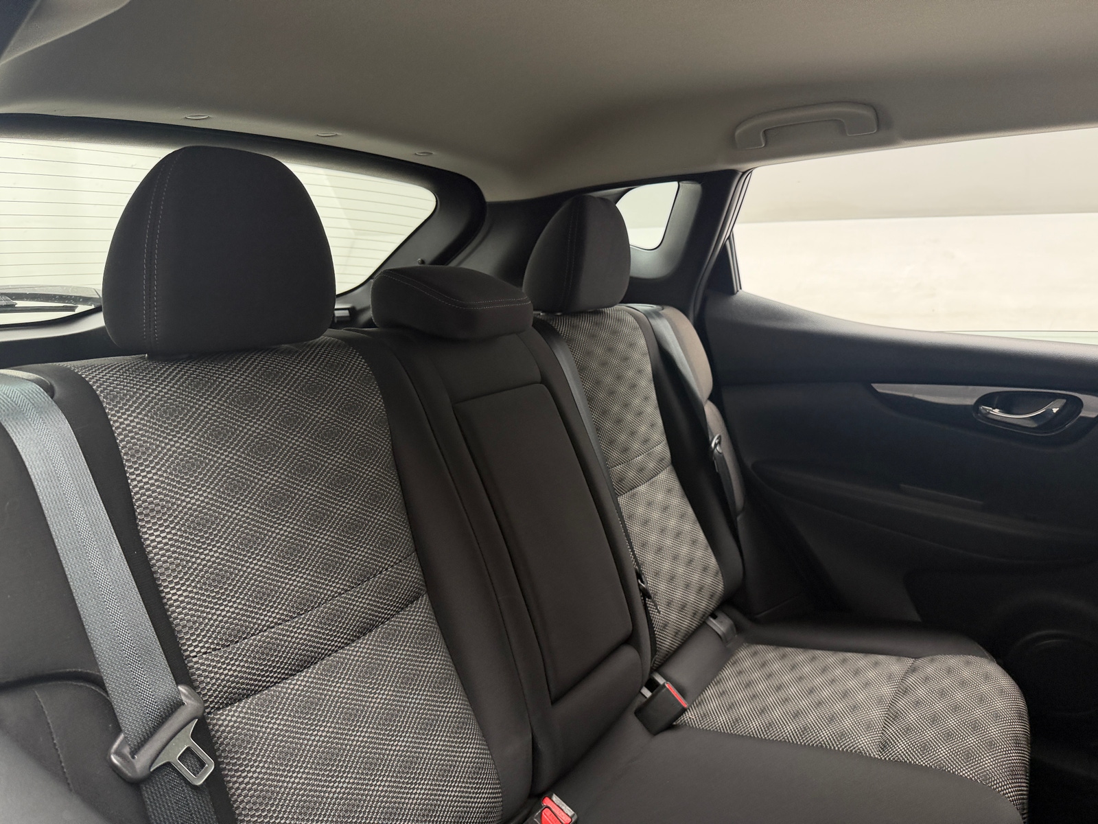 Thumbnail: 2020 Nissan Rogue Sport - 6