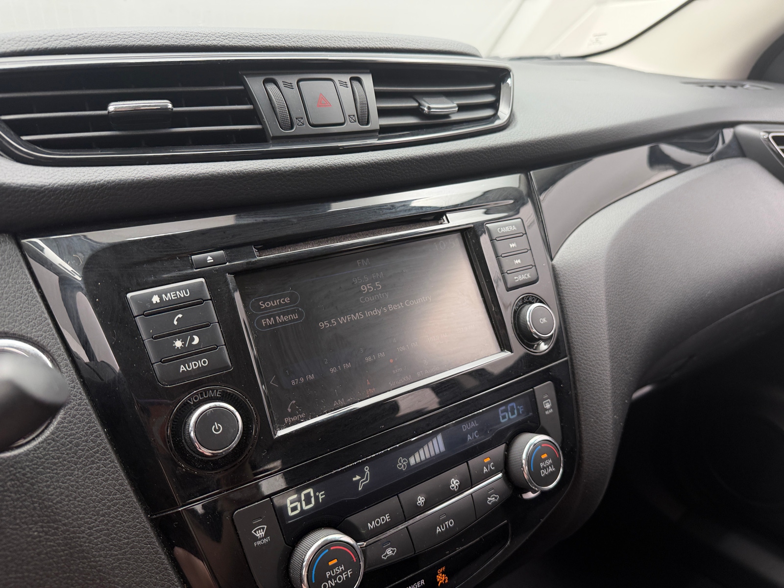 Thumbnail: 2020 Nissan Rogue Sport - 4