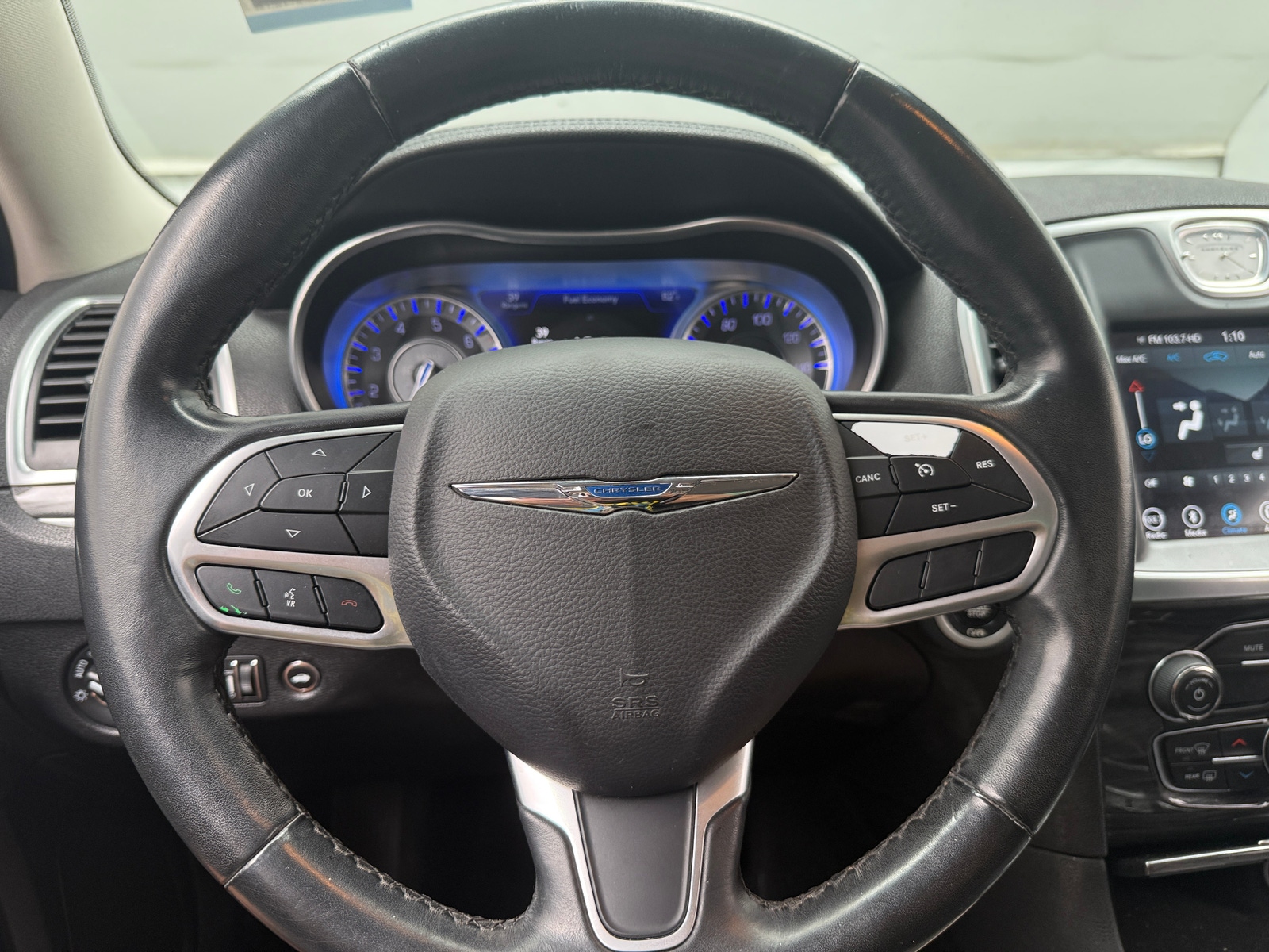 Thumbnail: 2019 Chrysler 300 - 4