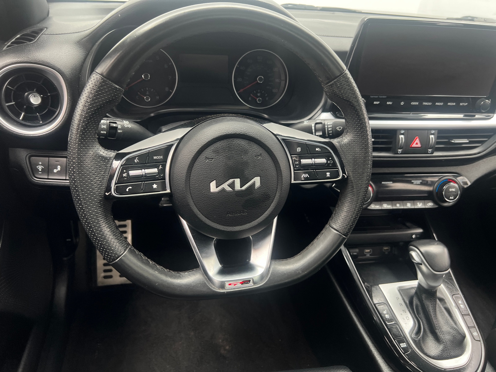 Thumbnail: 2023 Kia Forte - 4