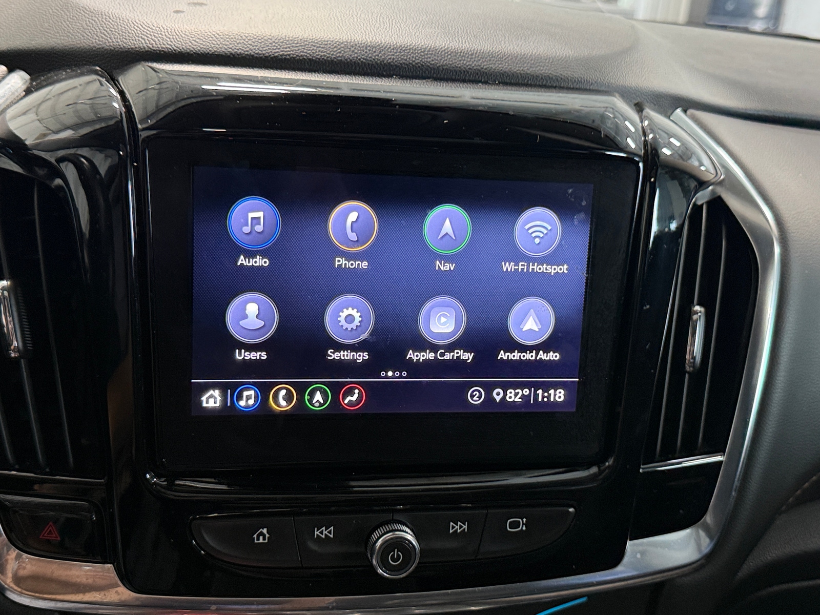 Thumbnail: 2021 Chevrolet Traverse - 3