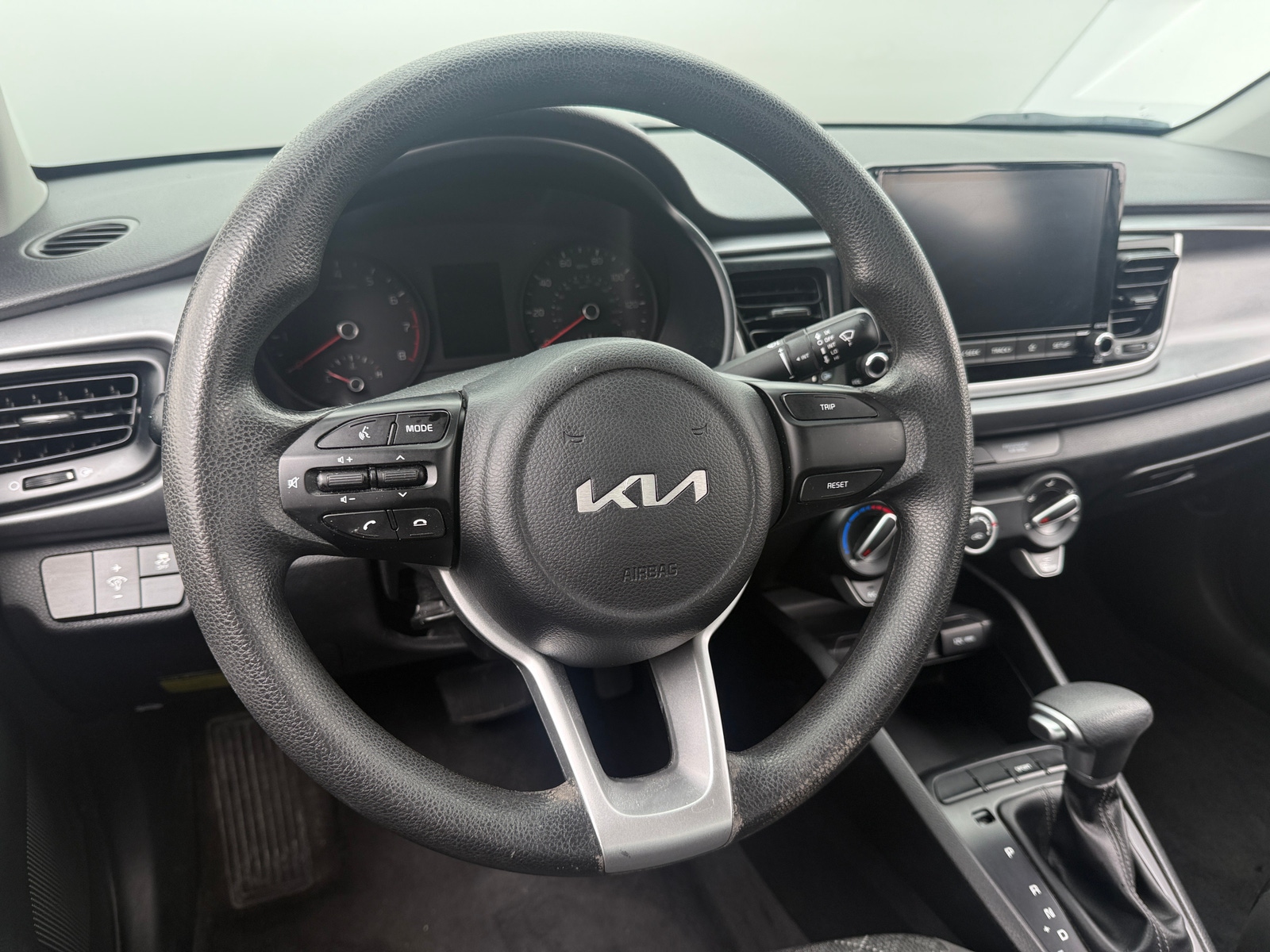 Thumbnail: 2023 Kia Rio - 5