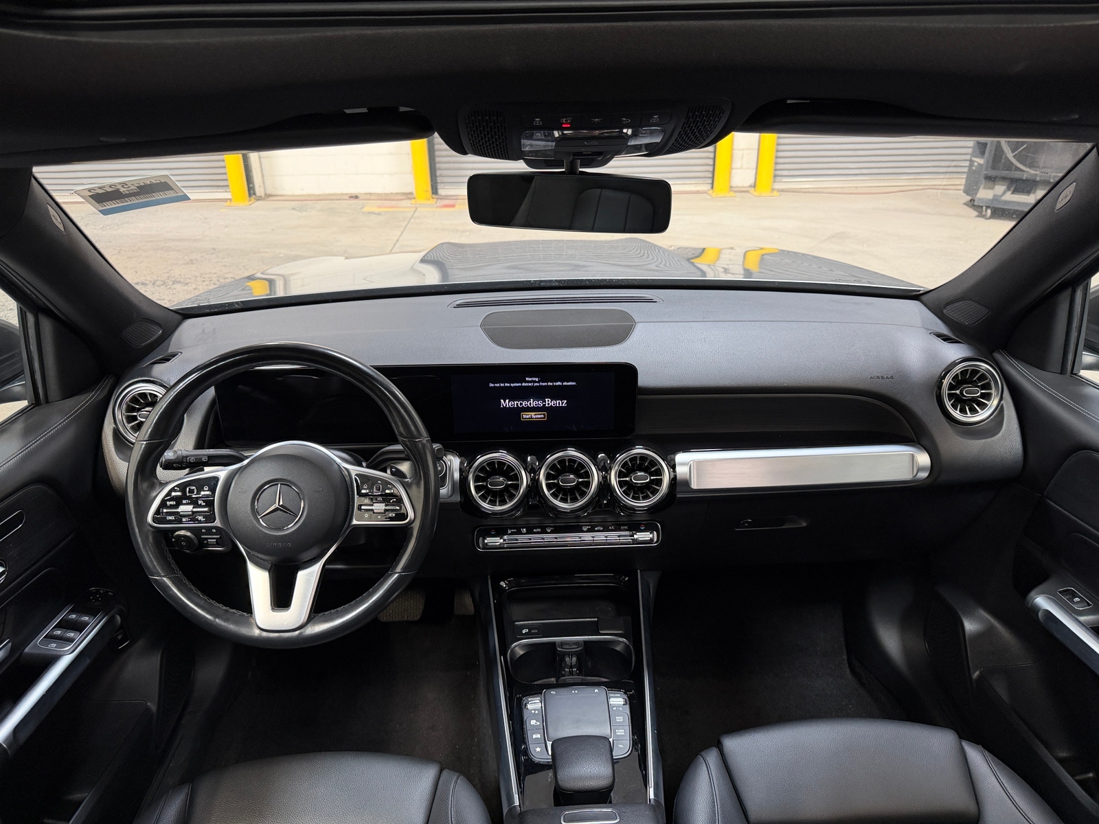 Thumbnail: 2023 Mercedes-Benz GLB - 2