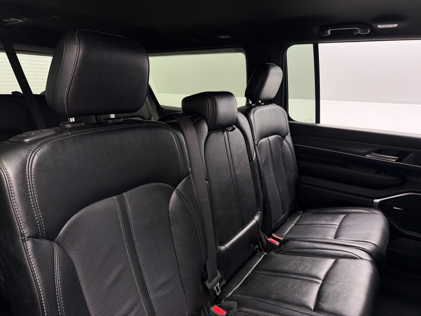 Thumbnail: 2024 Jeep Wagoneer - 5