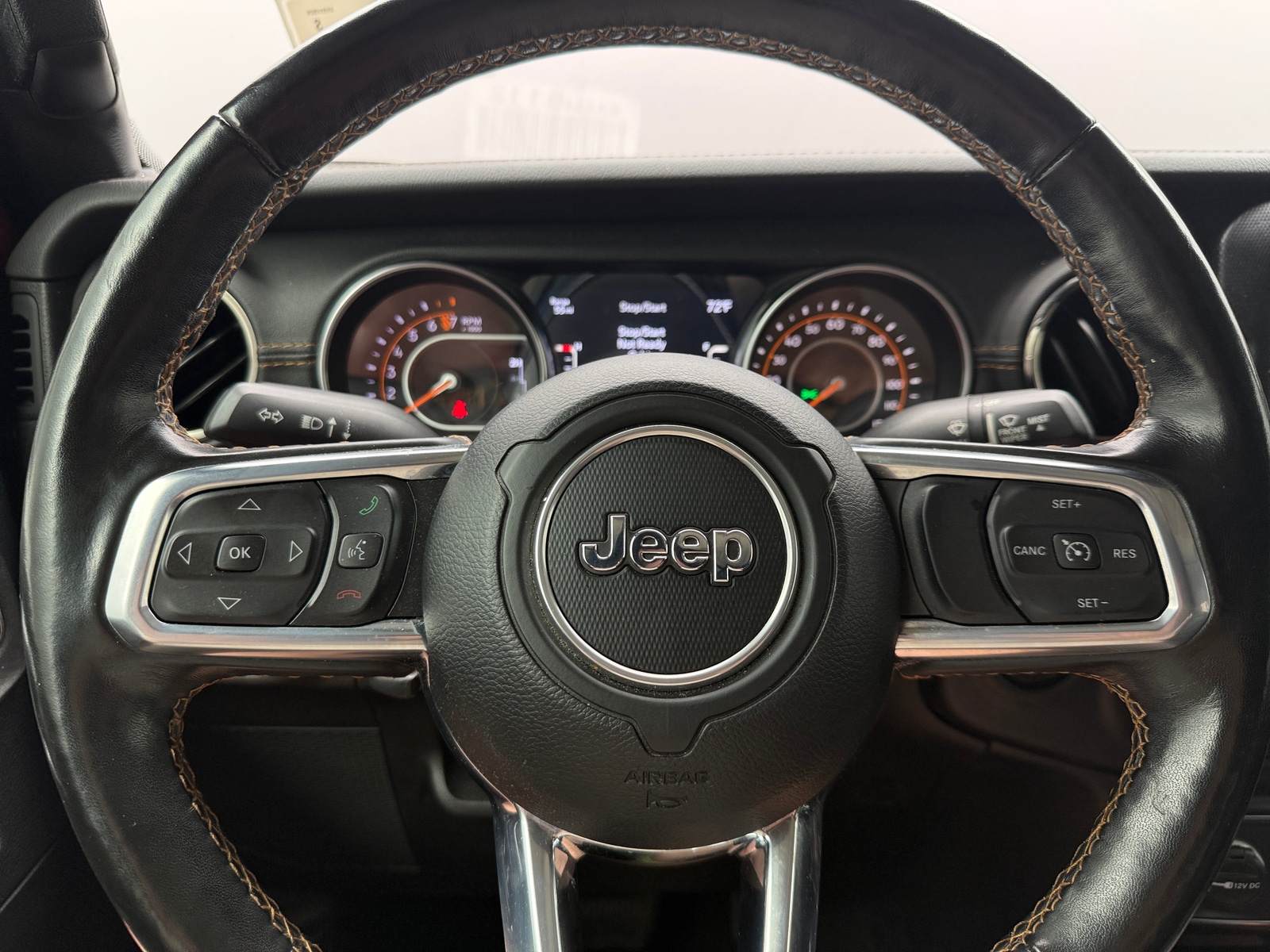 Thumbnail: 2021 Jeep Gladiator - 4