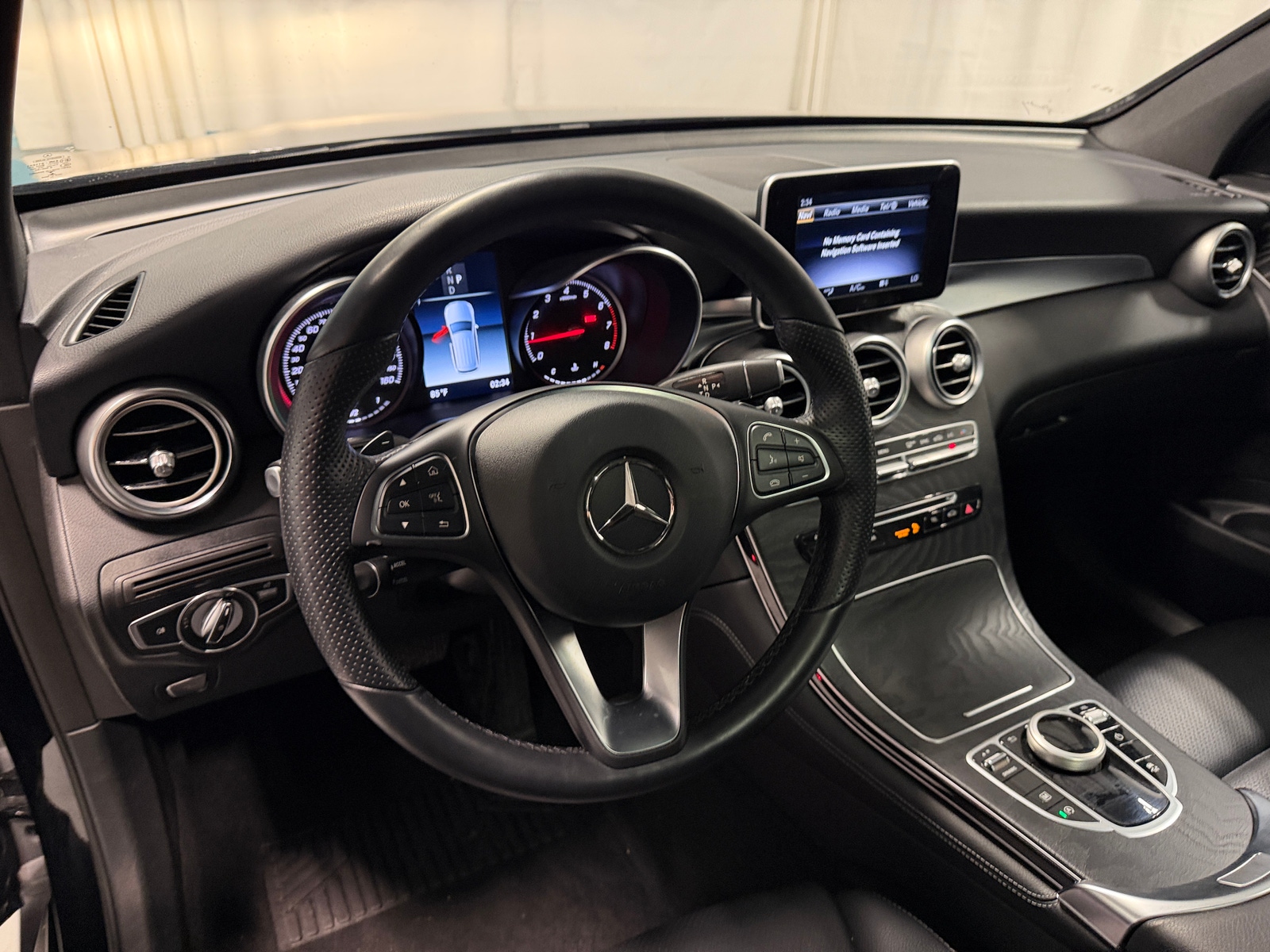 Thumbnail: 2018 Mercedes-Benz GLC - 4