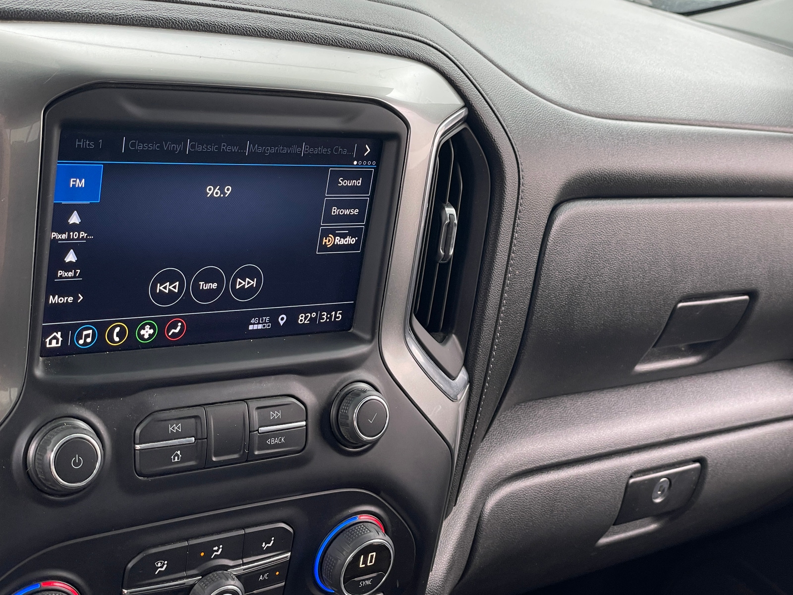 Thumbnail: 2019 Chevrolet Silverado 1500 - 4