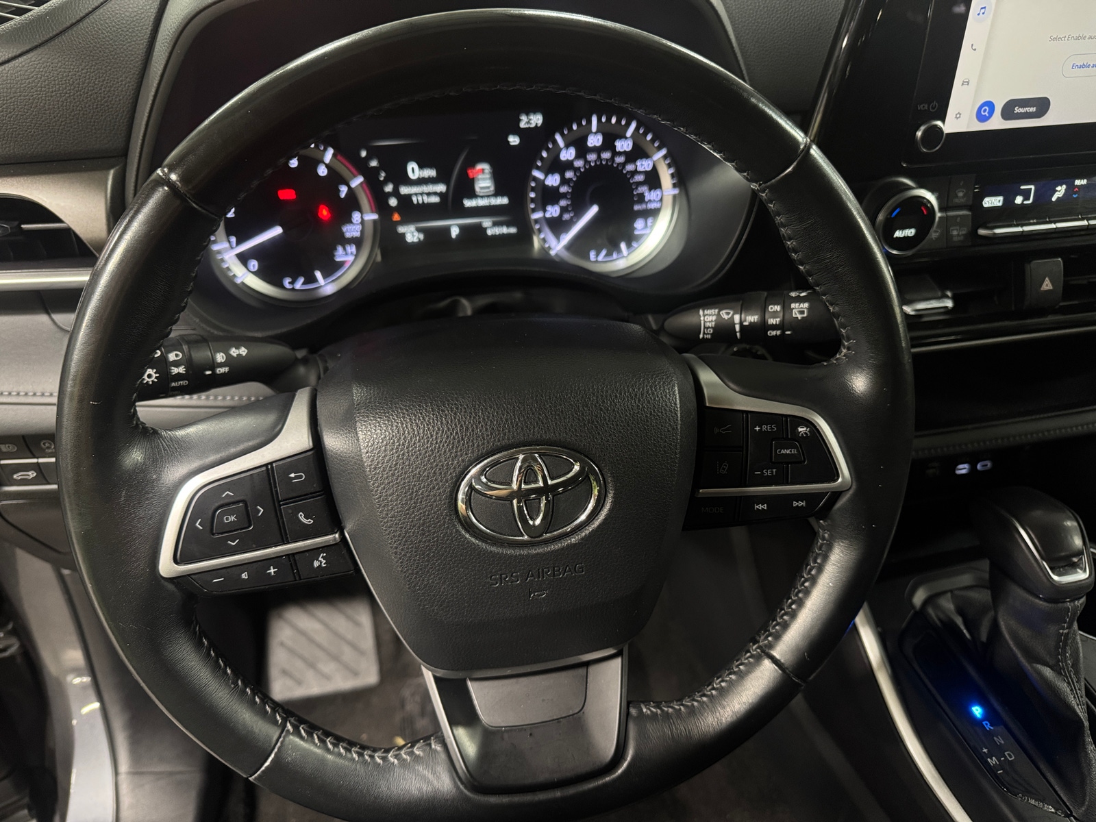 Thumbnail: 2023 Toyota Highlander - 5